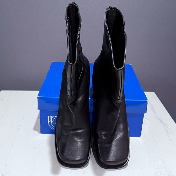 White Mountain Brown Leather Boots with Chunky Block Heel and Zipper - Picture 4 of 8